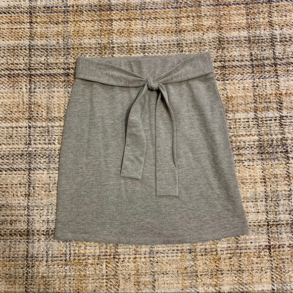 Loft cozy gray tie skirt - Picture 1 of 3